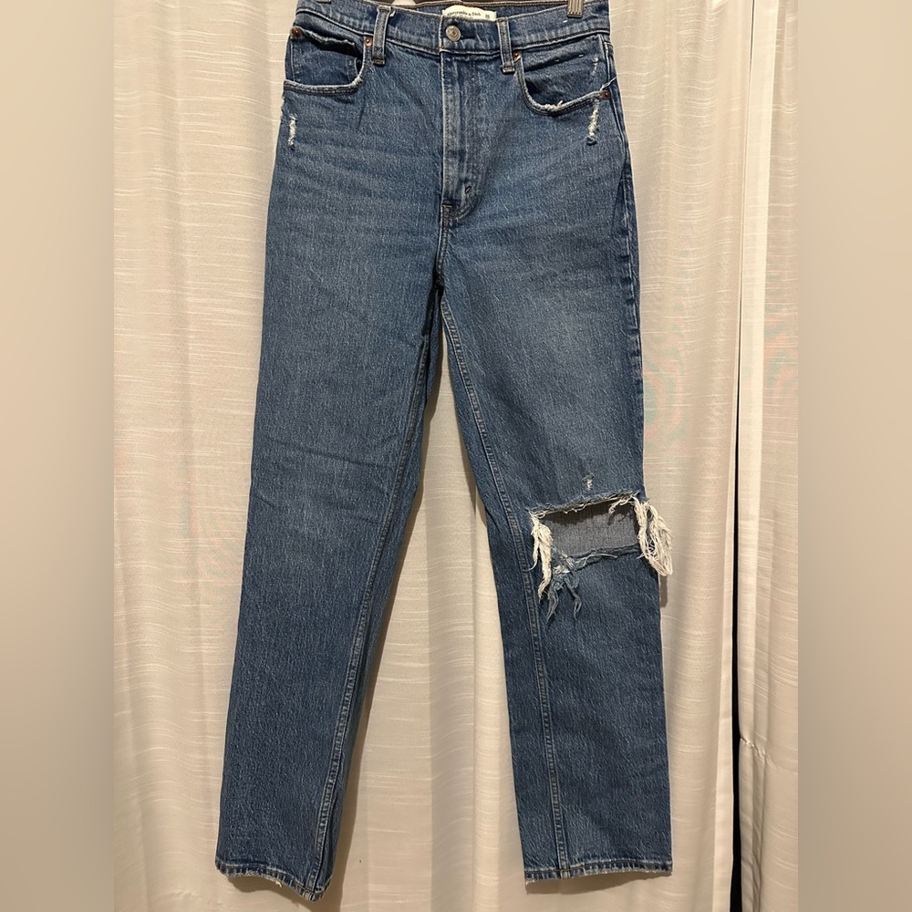 Abercrombie & Fitch Blue Distressed 90’s Straight Leg Jeans